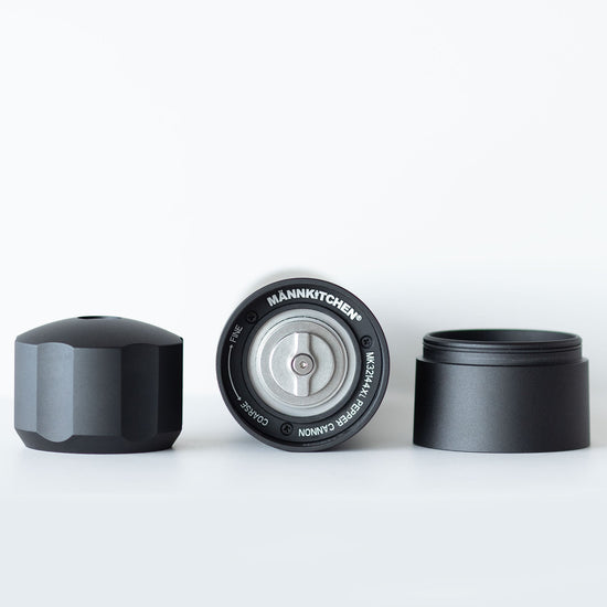 XL MANNKITCHEN Pfefferkanone – Professionelle Hochleistungs-Pfeffermühle